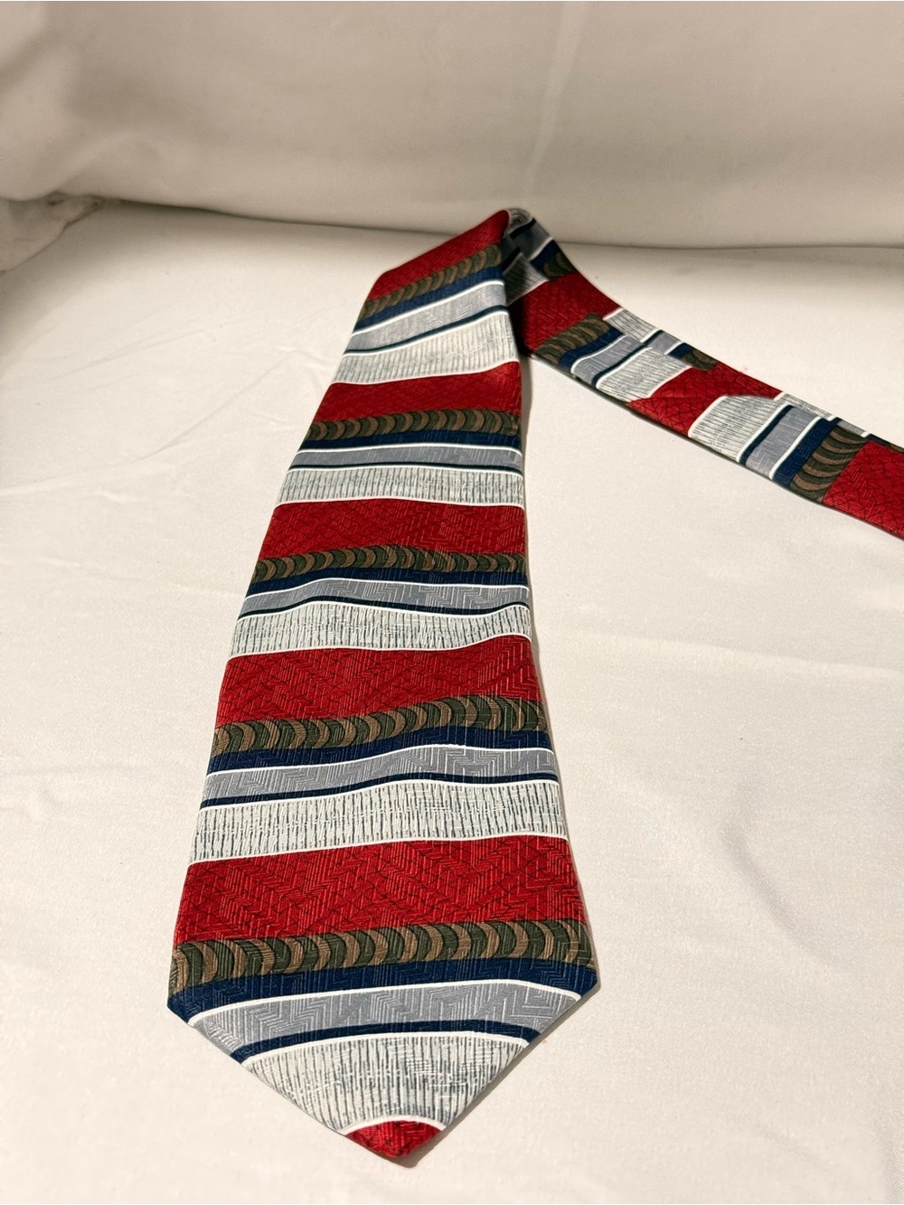 Select Edition Men’s Geometric Striped‎ Necktie – Red, Gray & Blue